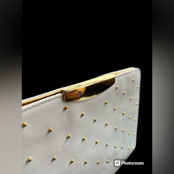 Vintage Timothy Hitsman White & Gold Purse - Crossbody with Gold Chain - Picture 5 of 7